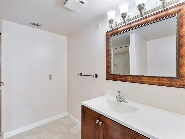 6519 Coral Lake Dr #207 — Photo 11