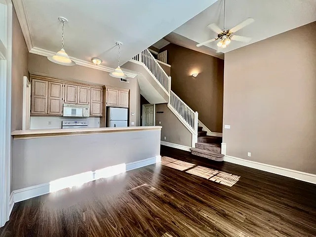340 Campbell Ave #1 — Photo 4