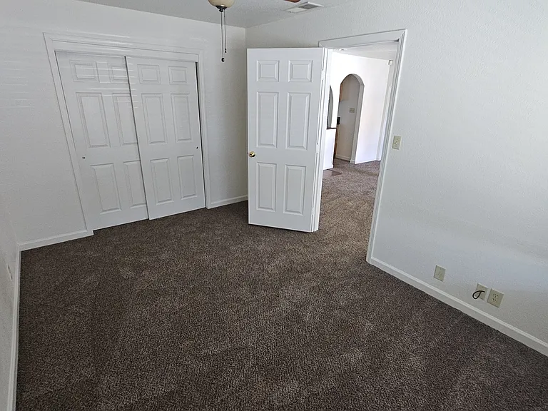1900 Grand Ave — Photo 13