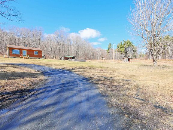 3rd image of 26 Merrill Spring Road