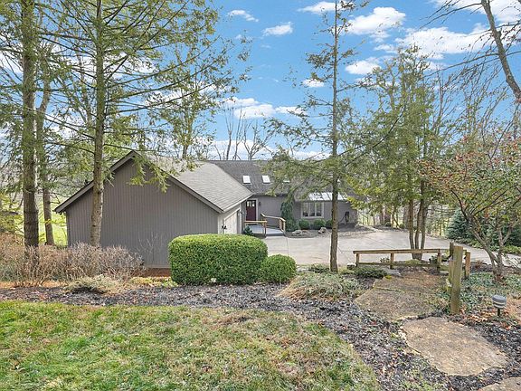 2nd image of 228 Pinehurst Dr