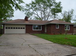 2210 Iris Dr, Columbia, MO 65202