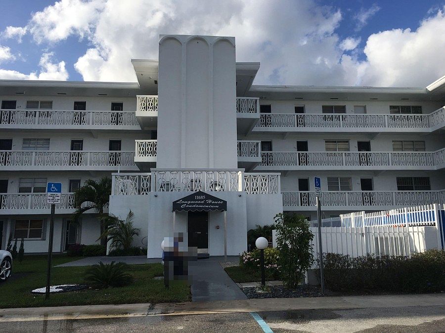 1st image of 11685 Canal Dr APT 201