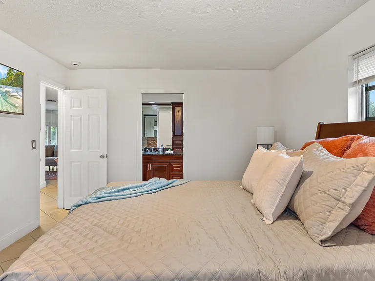 Bedroom #1
