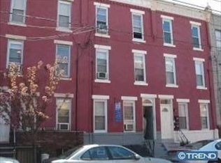626 Tasker St, Philadelphia, PA 19148