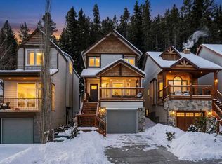 979 NE Wilson Way, Canmore, AB T1W2Y9