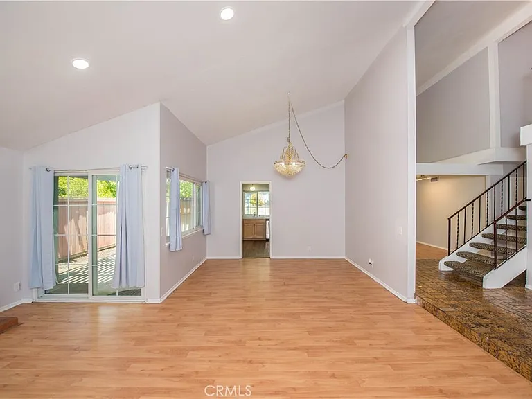 1709 Beechwood Ave — Photo 4
