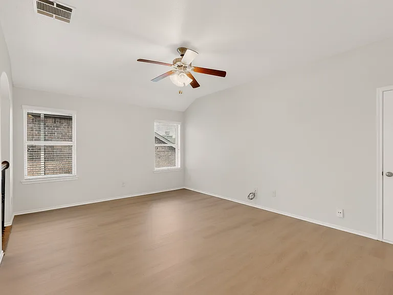 781 Lancashire Ln — Photo 30