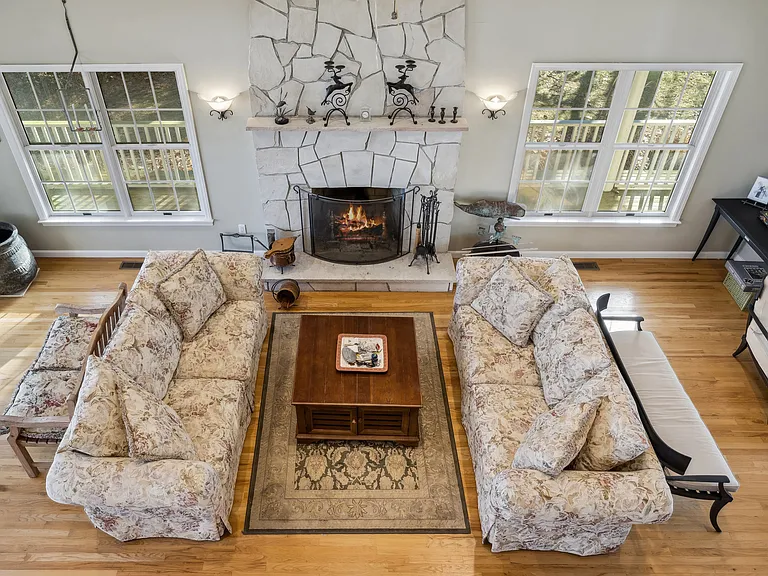 8 Duckwood Ln — Photo 25