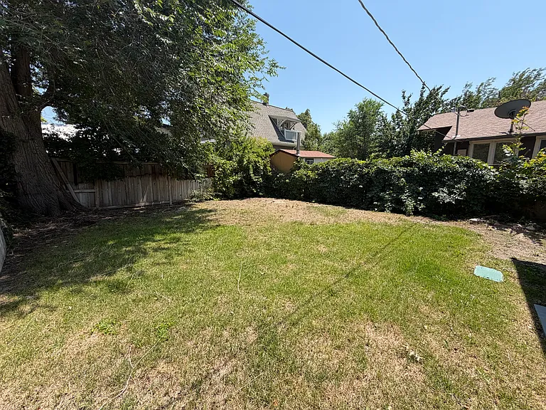 1139 S McClelland St — Photo 11
