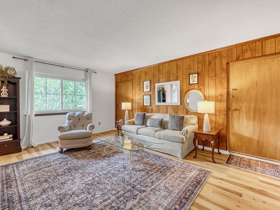 1st image of 753 Ashdale Dr APT 3-A