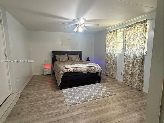 4th image of 679 Avenue G SE #1