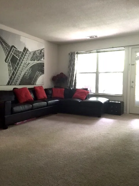101 Fieldcrest St APT 103 photo 1