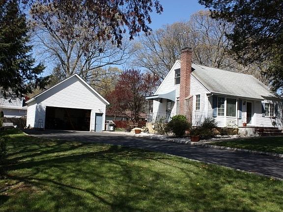 2nd image of 13 Charlotte Dr