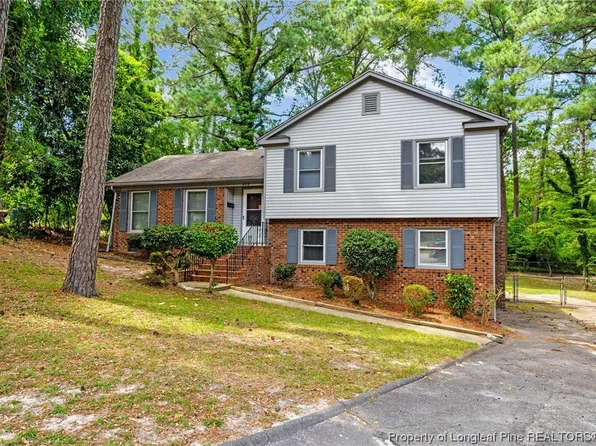 452 Clover Hill Pl, Fayetteville, NC 28311