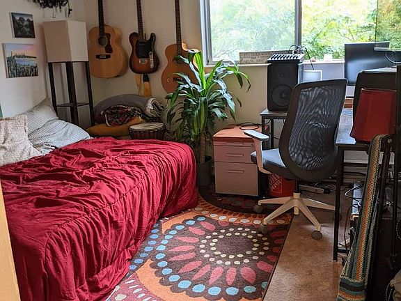 2nd image of 330 2nd Ave S #12