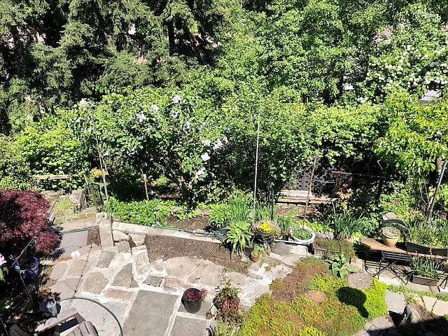 414 Raye St — Photo 6