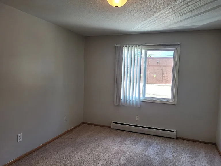 Aldrich Apartments | Near I-94 & Theodore Wirth — Photo 6