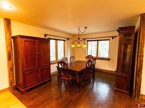 4th image of 90 Fisher Ct