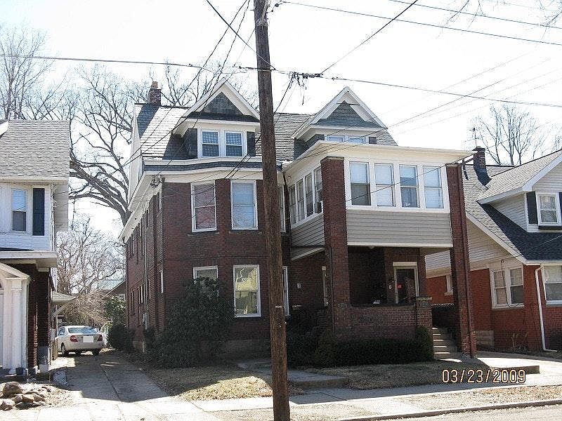 1335 West 9th, second floor