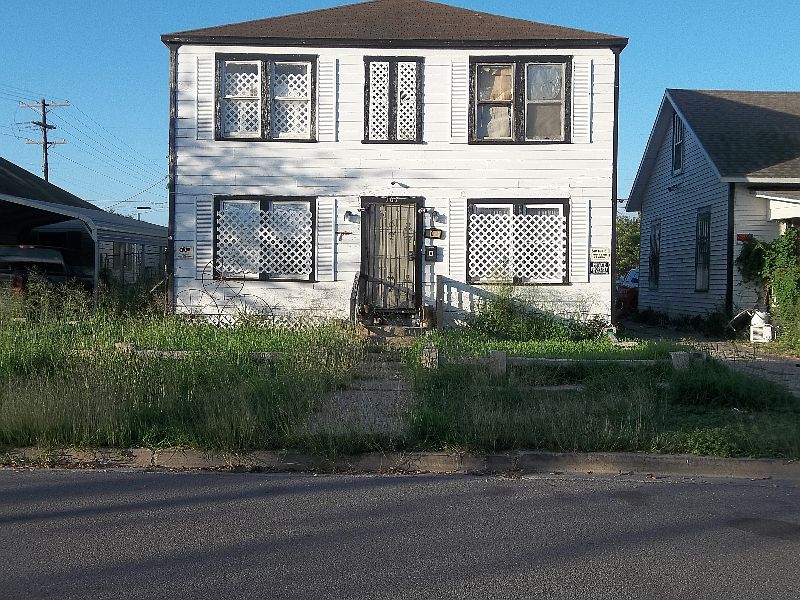 1st image of 307 E Avenue C