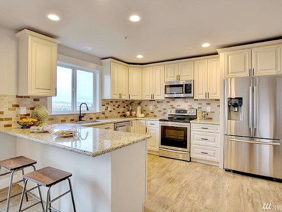 3rd image of 7423 171st Avenue Ct E