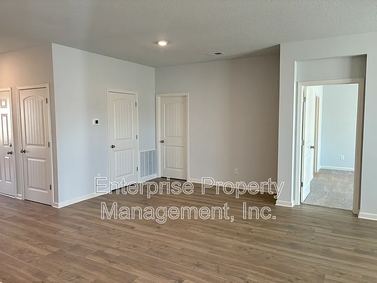 250 Kipling Dr — Photo 10