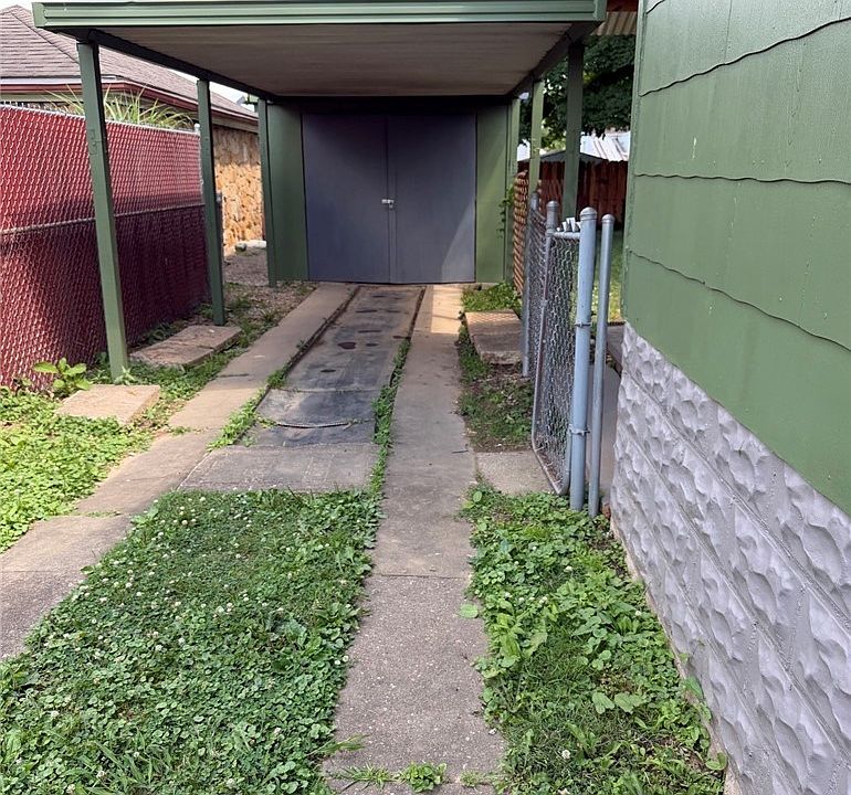 2nd image of 322 20th St