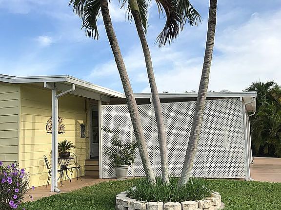 Carport side