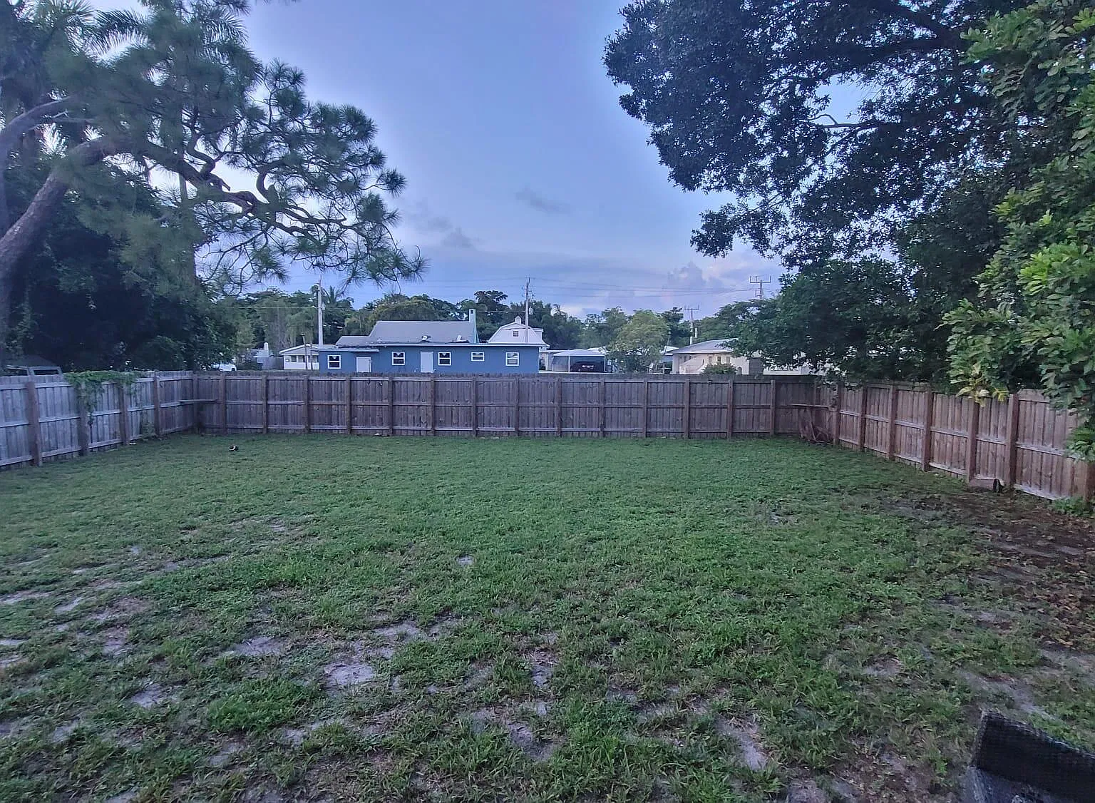 2 bed, 1.0 bath, 1100 sqft, $2,200 — Photo 2