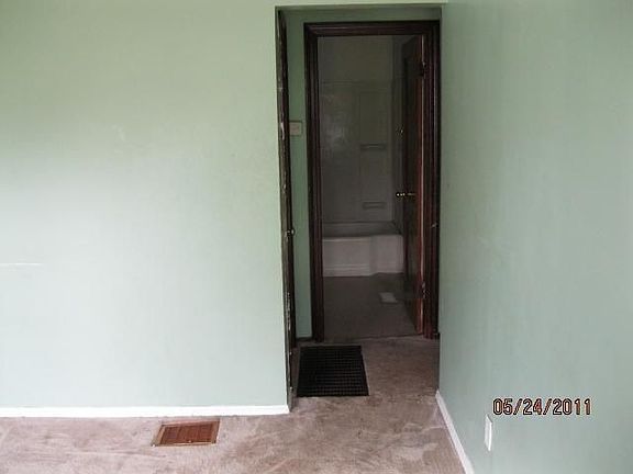 5th image of 2975 Grasmere Ave