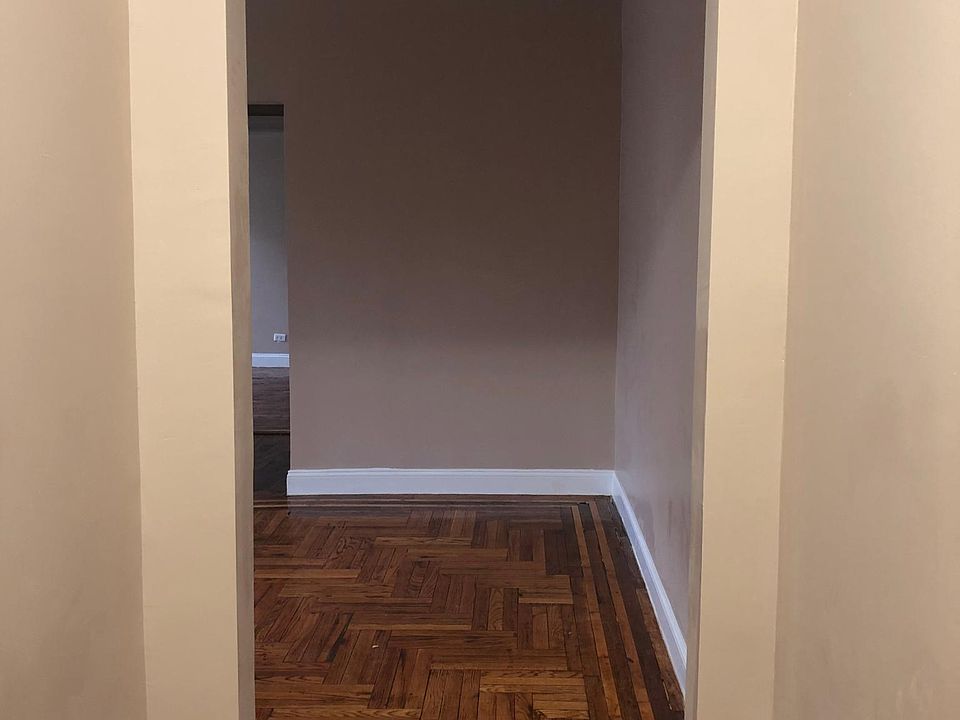 1st image of 2772 Morris Ave #37
