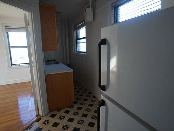 5th image of 455 W 34th St APT 2A
