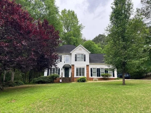 10 Inland Cir, Newnan, GA 30263