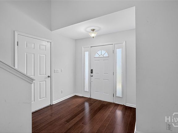 3rd image of 104 Redfield Drive