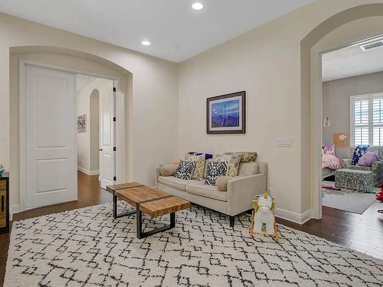 3803 S Drexel Ave #1/2 — Photo 19