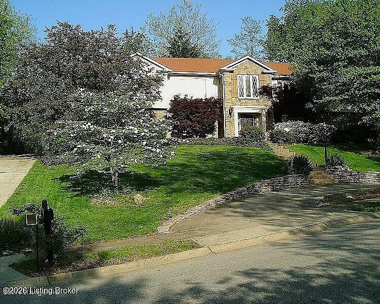 3 bed, 2.0 bath, 2062 sqft, $2,600 — Photo 2