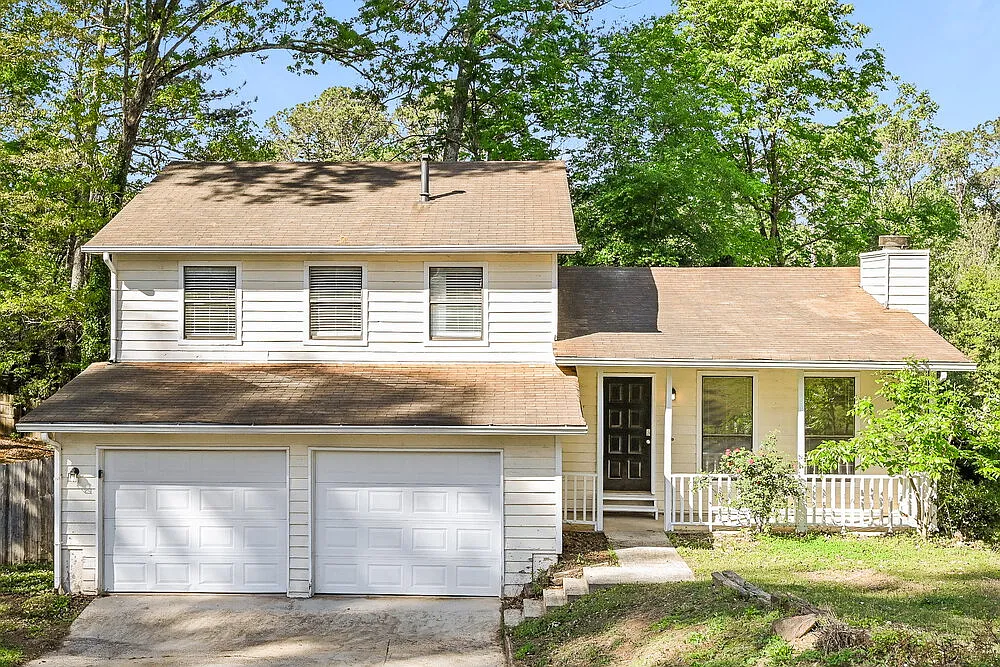 3 bed, 2.0 bath, 1624 sqft, $1,845 — Photo 1