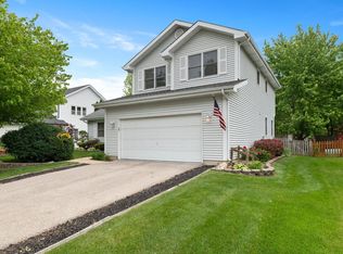 400 Cimarron Dr W, Aurora, IL 60504