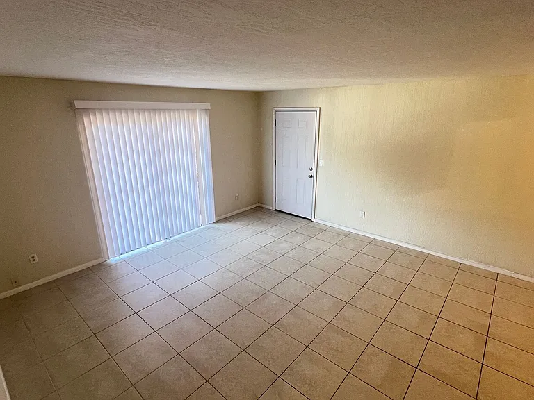 2130 Forest Knoll Dr NE #108 — Photo 7