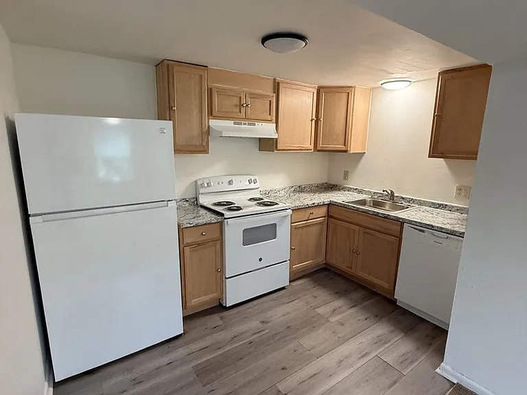 117 Main St — Photo 6