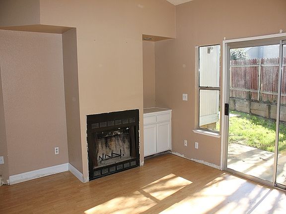 4th image of 7552 Sara Lynn Way