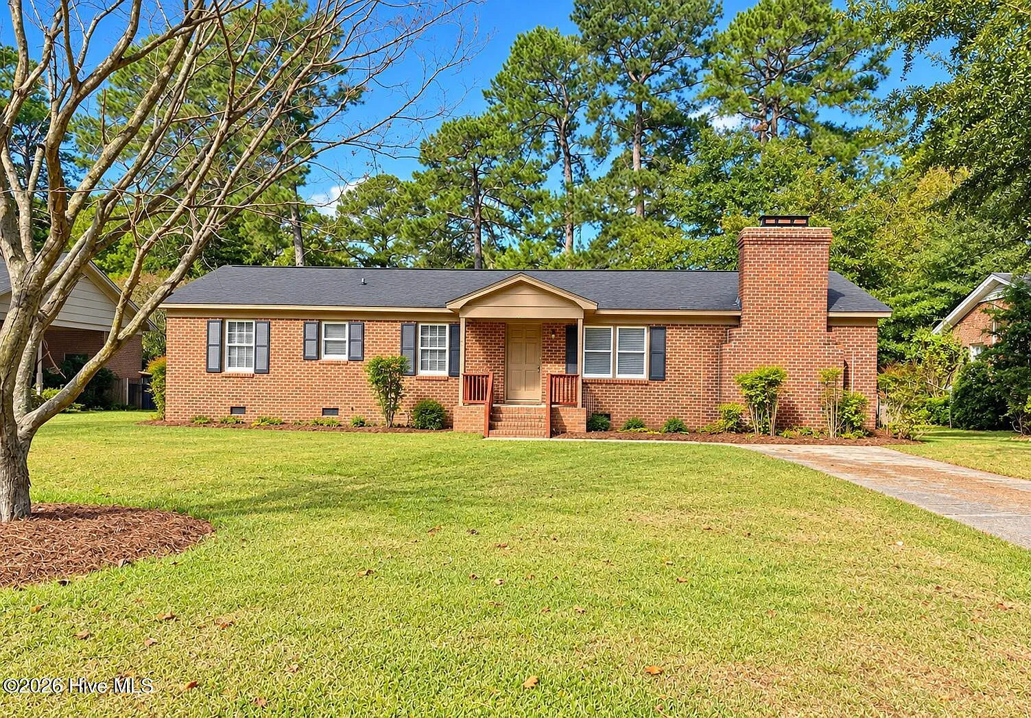 3 bed, 2.0 bath, 1648 sqft, $2,100 — Photo 1