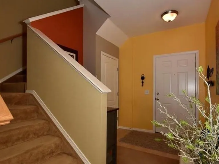 7115 Silverwind Cir — Photo 9