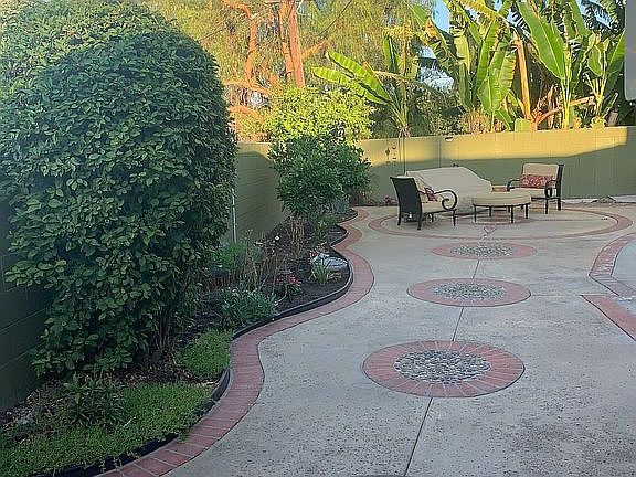 5th image of 4034 Conejo Dr