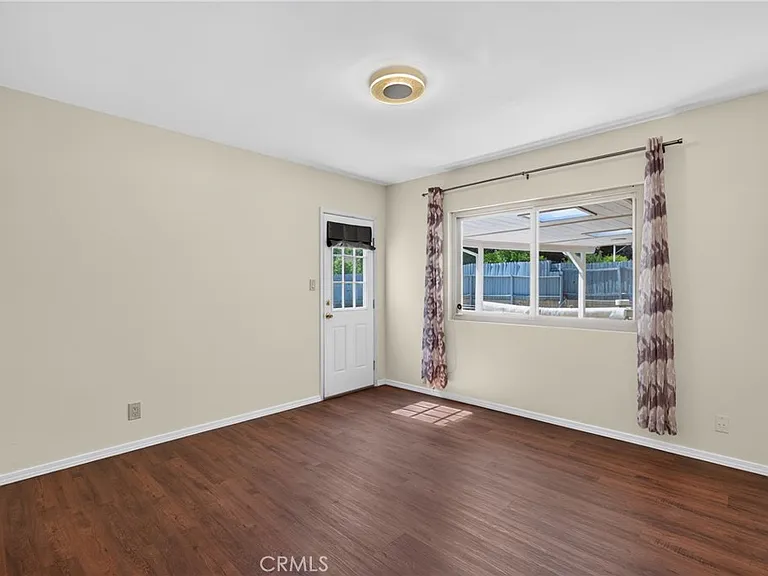 10401 Wystone Ave — Photo 45