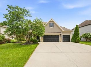 9307 W 155th Ct, Overland Park, KS 66221