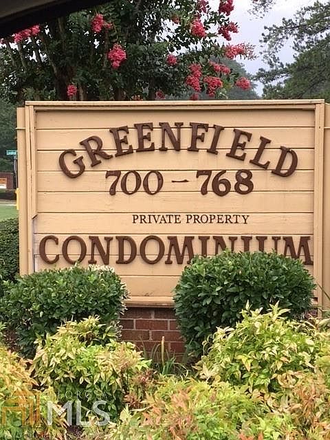 1st image of 702 Longleaf Dr