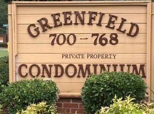 702 Longleaf Dr, Lawrenceville, GA 30046