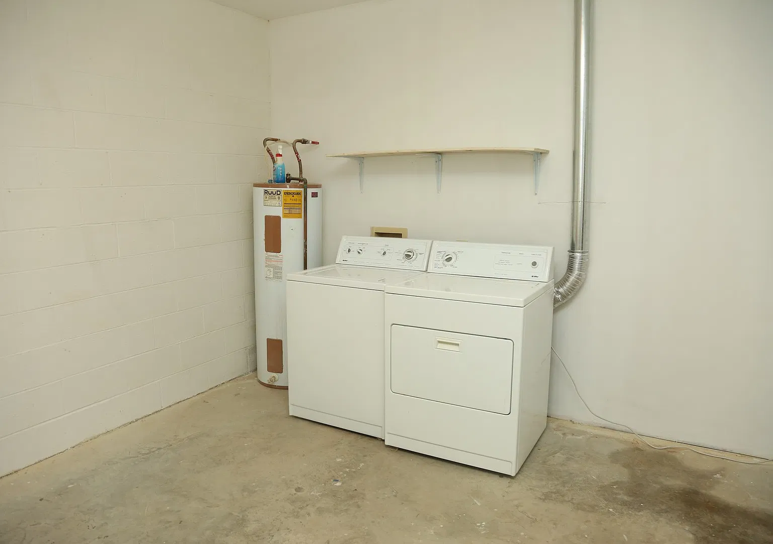 3 Bedroom Townhouse in Minor Hill — Photo 4